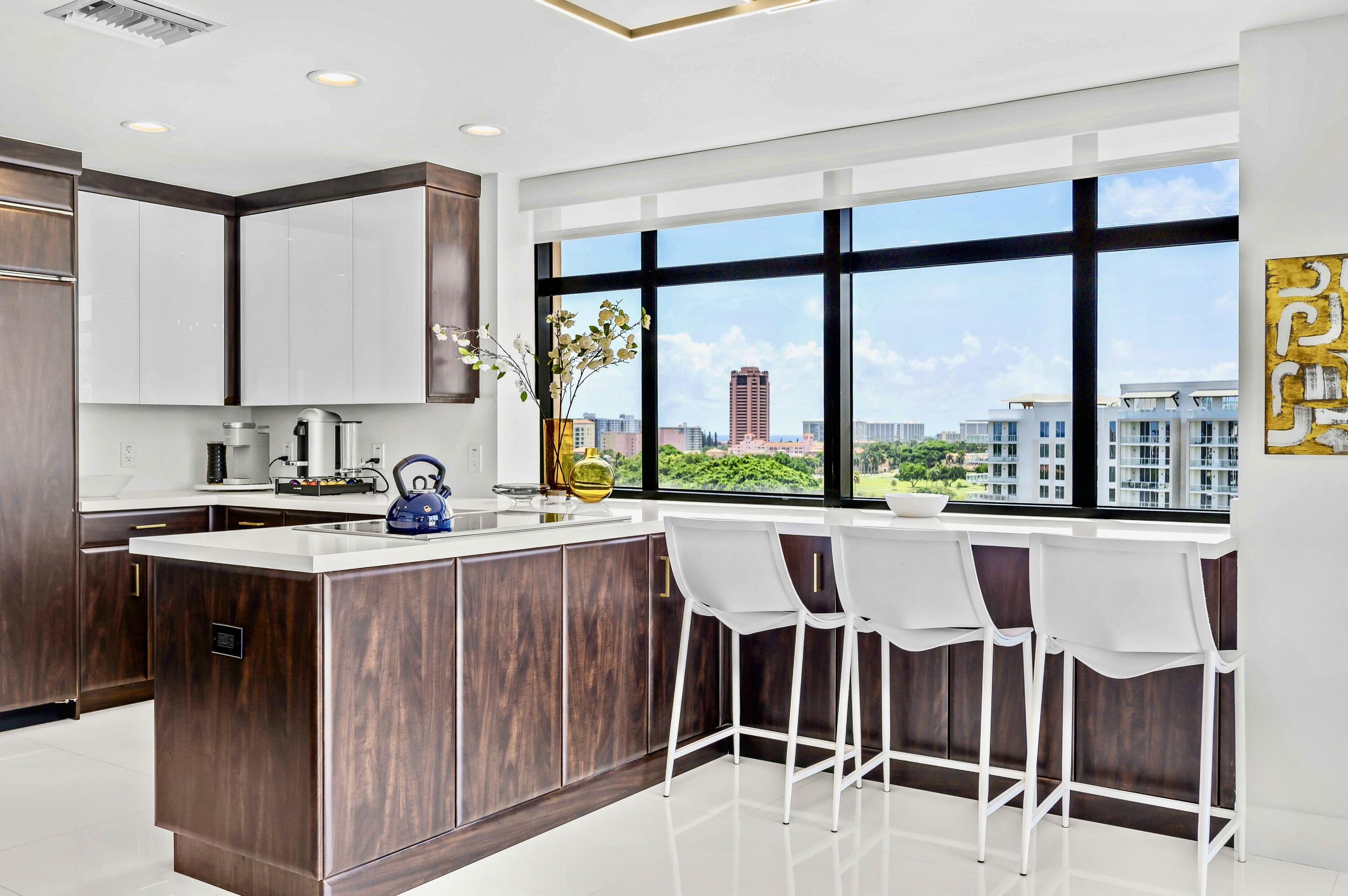 200 East Palmetto Park Road, Unit PH2 Boca Raton, FL 33432 - Photo 4 of 66 Eat-In Kitchen