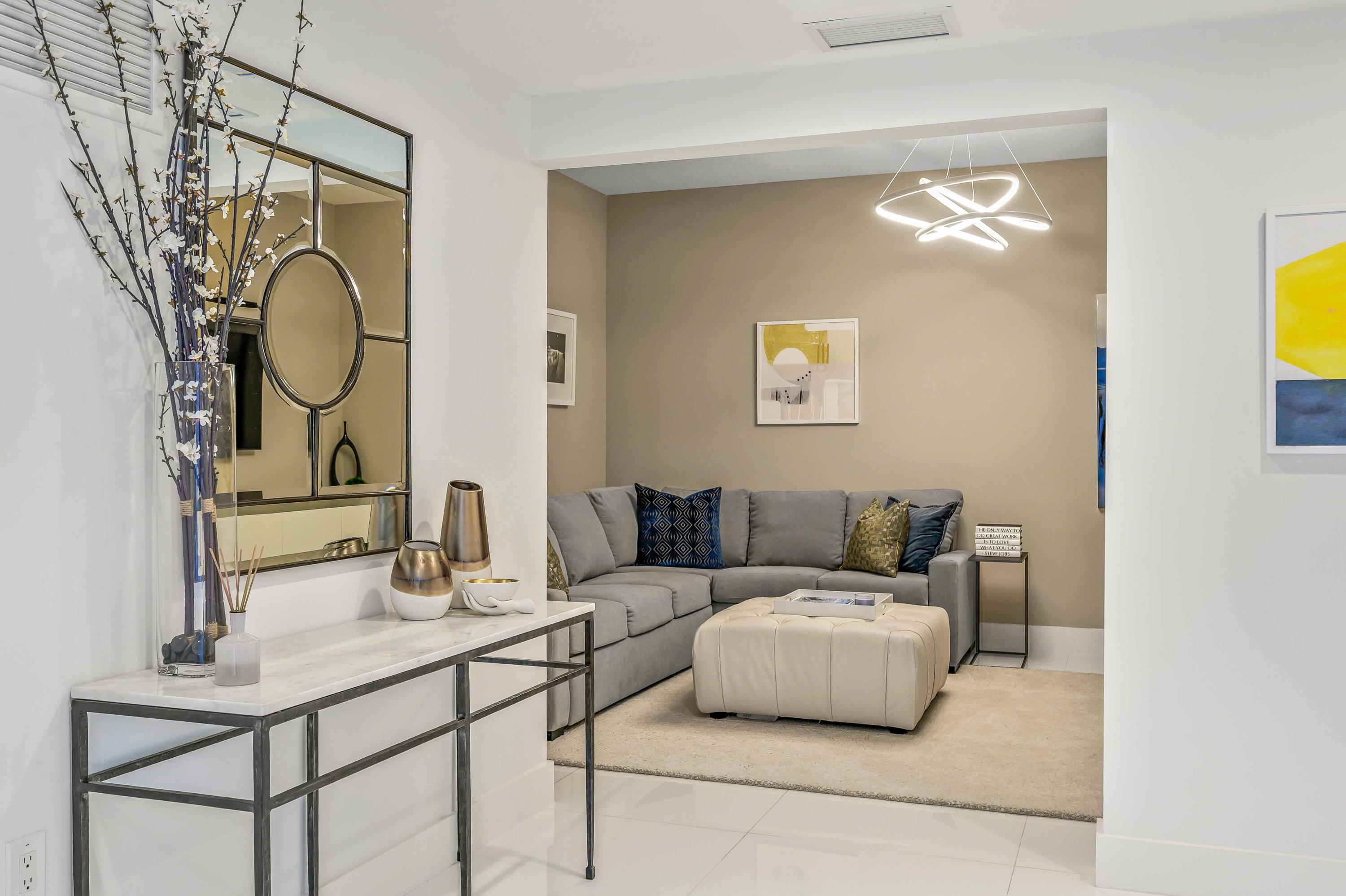 200 East Palmetto Park Road, Unit PH2 Boca Raton, FL 33432 - Photo 10 of 66 Den/Family Room