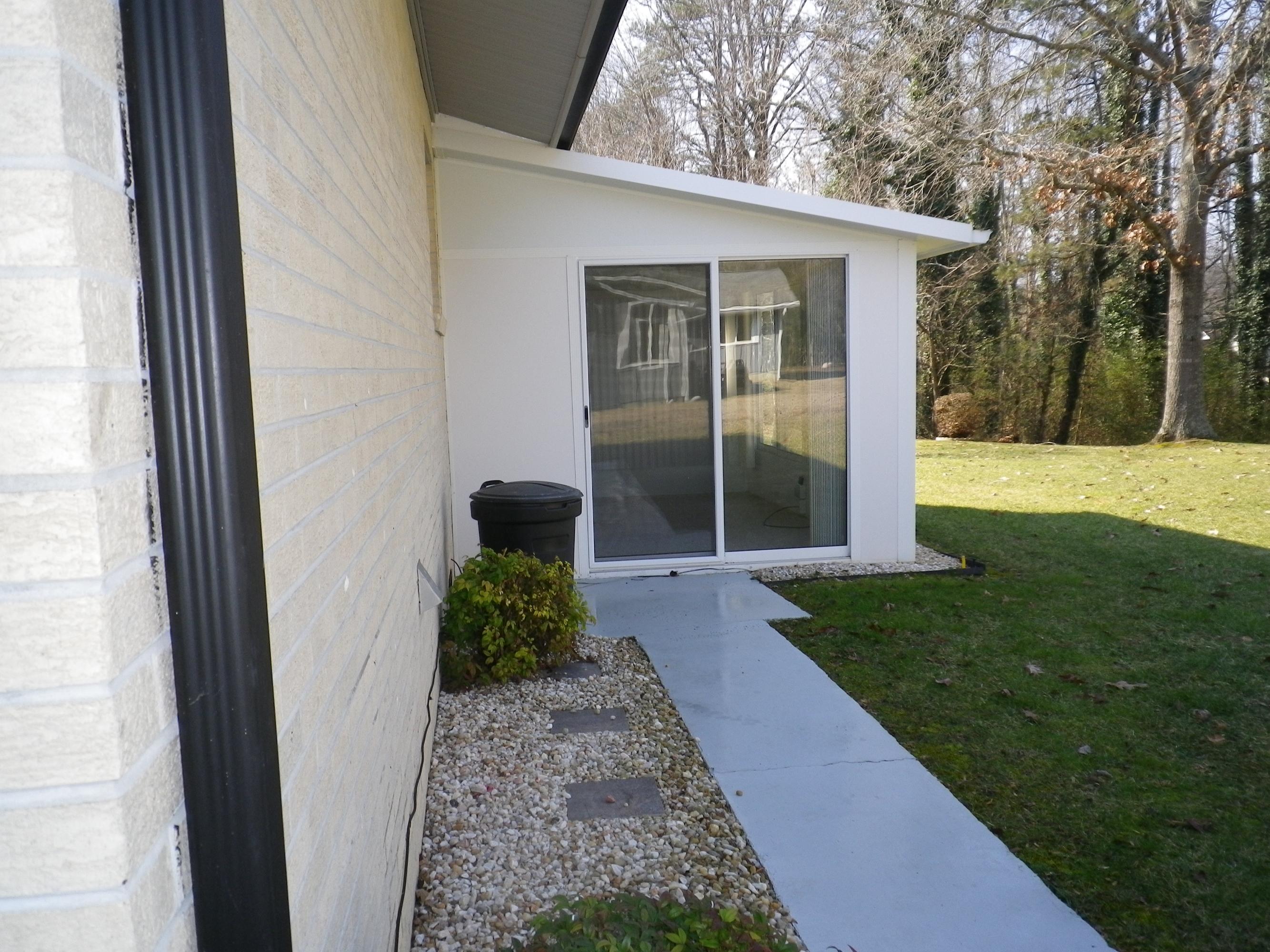 219 North Apache Road Clinton, TN 37716 - Photo 18 of 19 IMGP3594