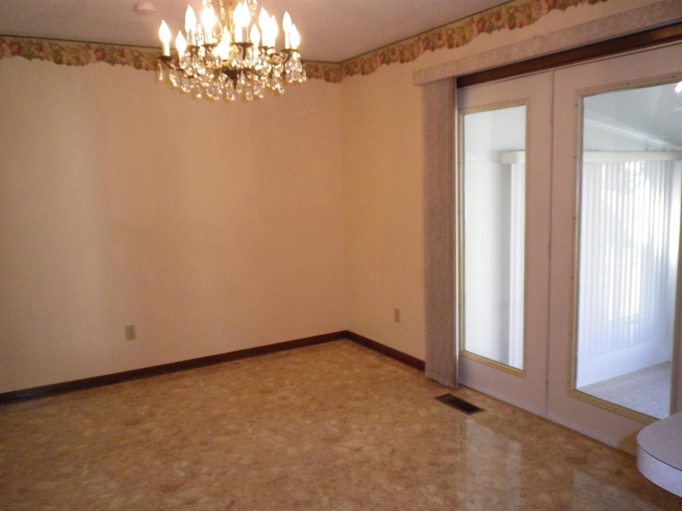 219 North Apache Road Clinton, TN 37716 - Photo 6 of 19 IMGP3582
