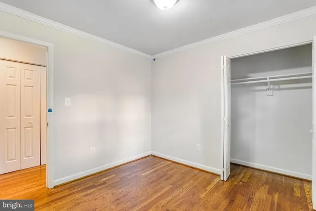 $4,000 | 9821 Hampton Lane, Fairfax, VA 22030