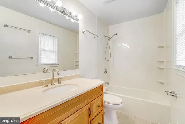 $4,000 | 9821 Hampton Lane, Fairfax, VA 22030