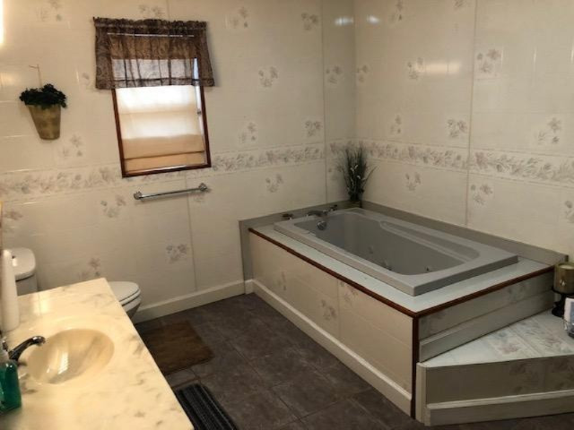 3560 Hall Road Muskegon, MI 49442 - Photo 10 of 19 IMG_3424