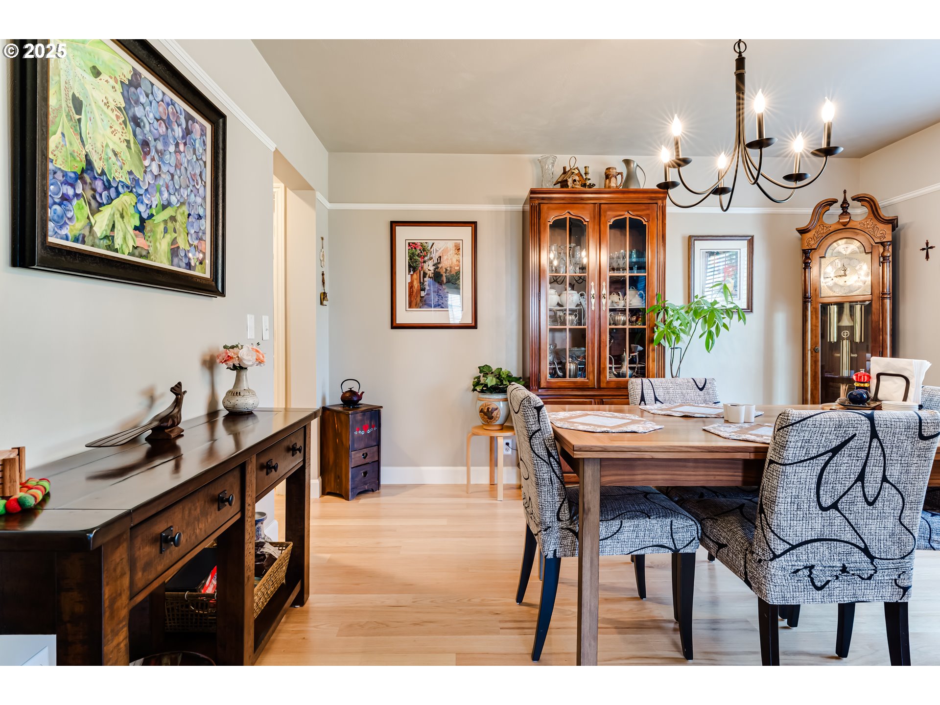 6111 Fernhill Loop Springfield, OR 97478 - Photo 16 of 48 a view of a dining room with furniture