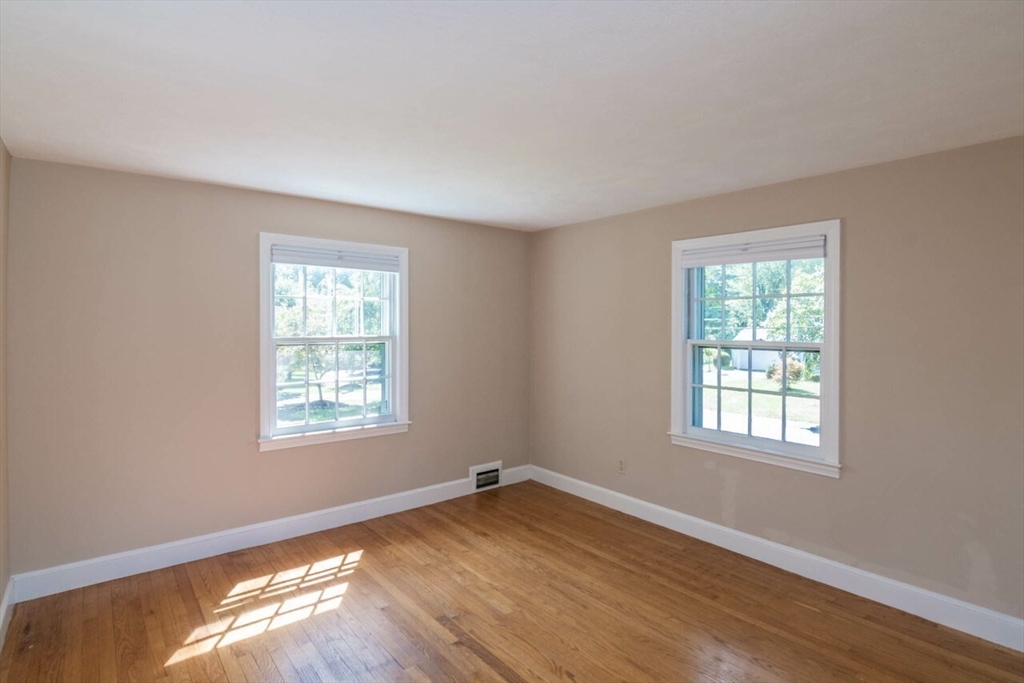 45 Viscount Road Longmeadow, MA 01106 - Photo 28 of 40