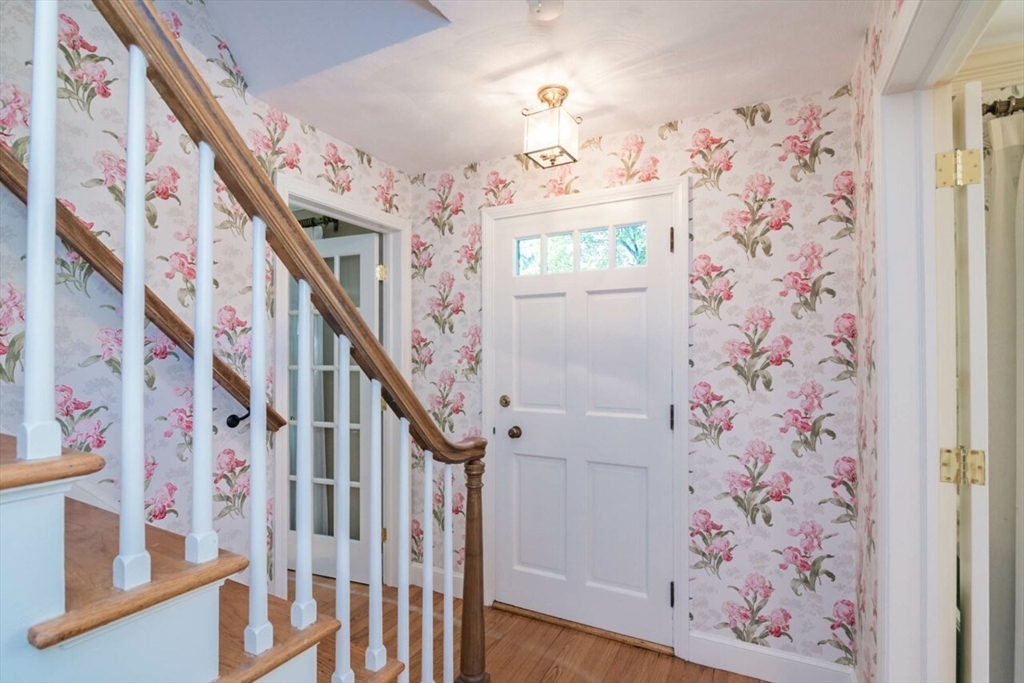 45 Viscount Road Longmeadow, MA 01106 - Photo 7 of 40