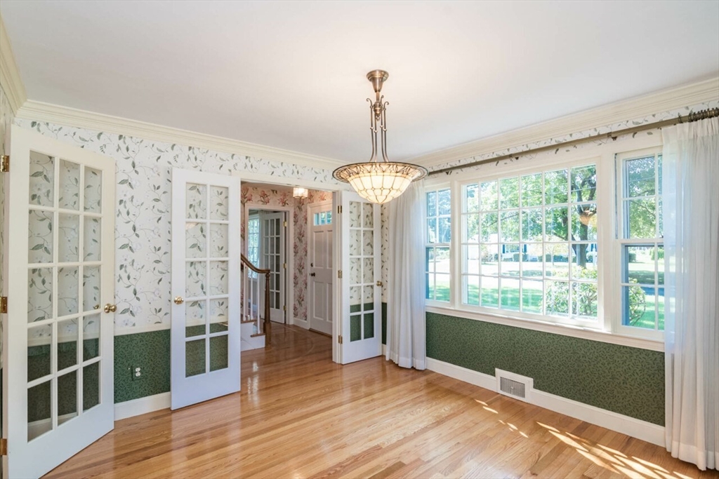 45 Viscount Road Longmeadow, MA 01106 - Photo 9 of 40