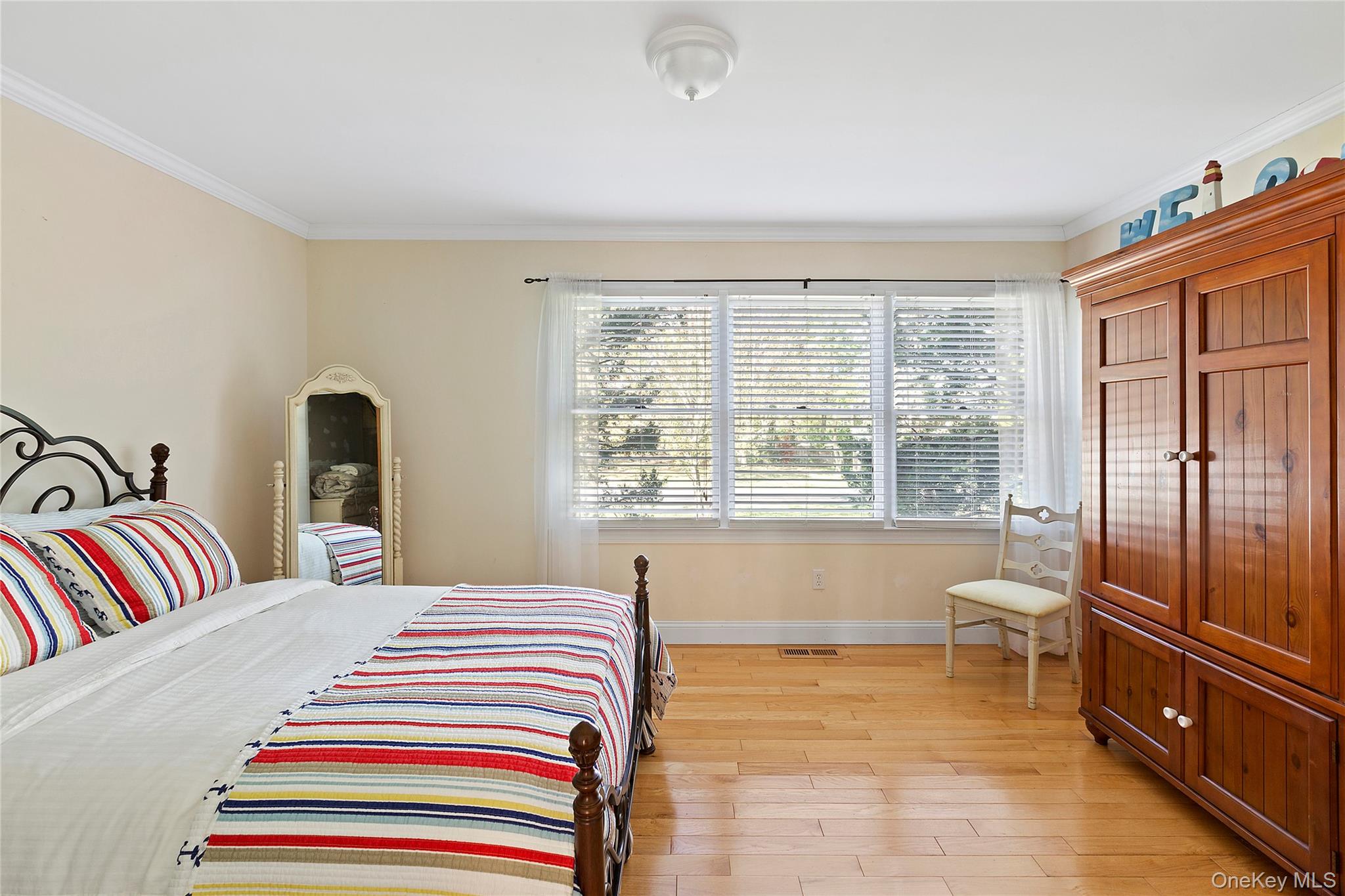 23 Whiting Road East Quogue, NY 11942 - Photo 7 of 21