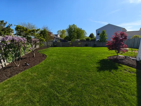 $300,000 | 620 Wedgewood Circle, Lake In The Hills, IL 60156