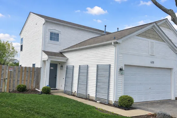 $300,000 | 620 Wedgewood Circle, Lake In The Hills, IL 60156