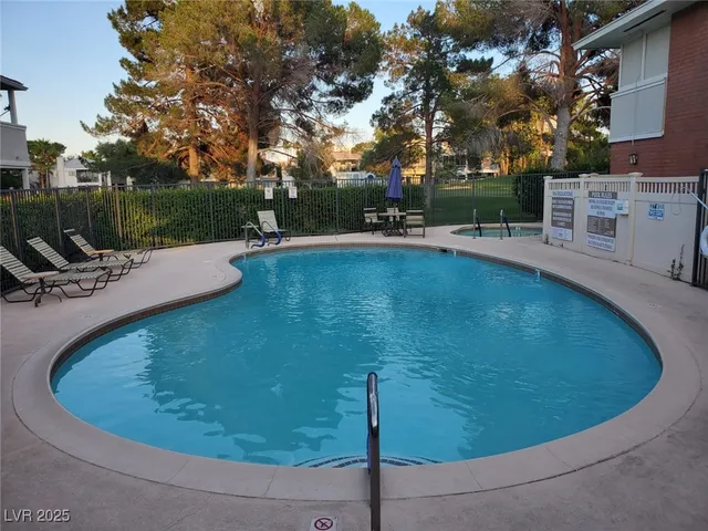 $1,750 | 746 Oakmont Avenue, Unit 706, Las Vegas, NV 89109