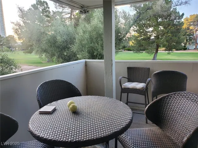 $1,750 | 746 Oakmont Avenue, Unit 706, Las Vegas, NV 89109