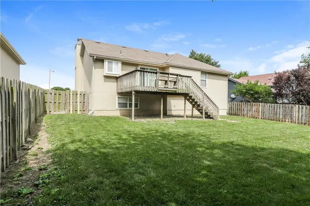 $2,050 | 215 Apple Blossom Lane, Belton, MO 64012