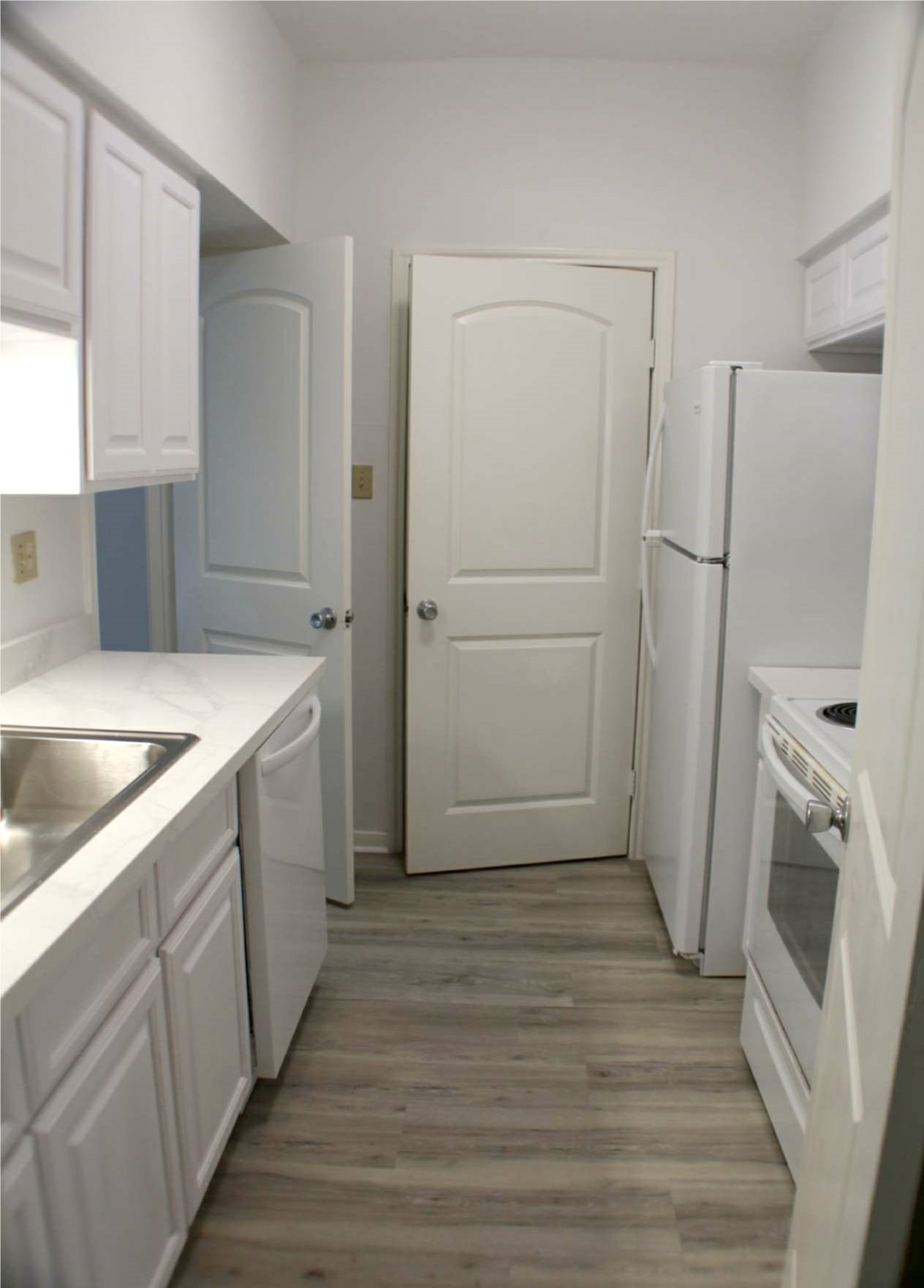 2425 Underwood Street, Unit 157 Houston, TX 77030 - Photo 8 of 13 Kitchen