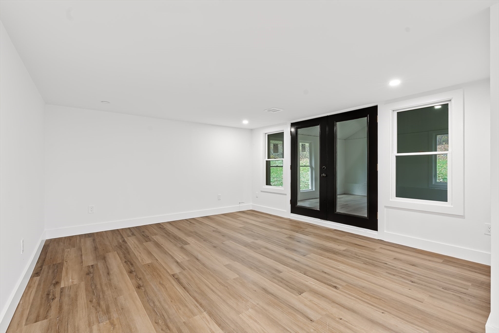 322 River Road Andover, MA 01810 - Photo 12 of 20