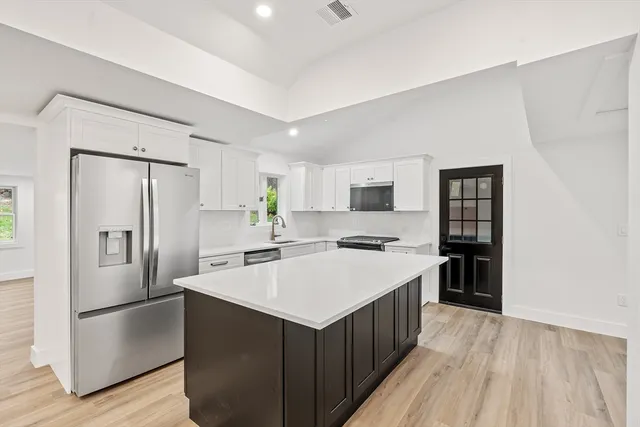 $939,000 | 322 River Road, Andover, MA 01810