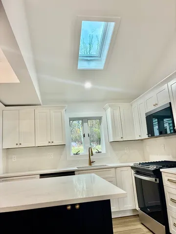 $939,000 | 322 River Road, Andover, MA 01810