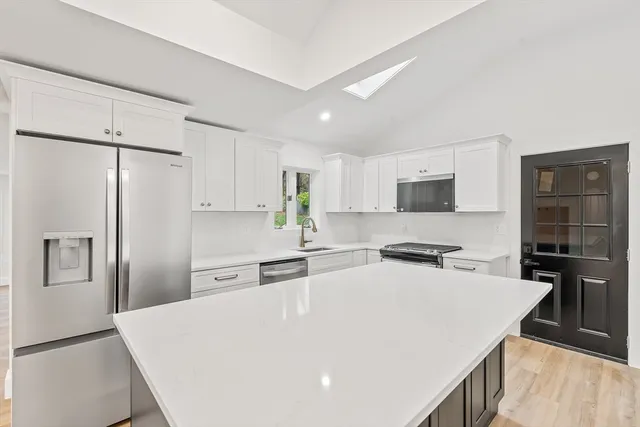 $939,000 | 322 River Road, Andover, MA 01810