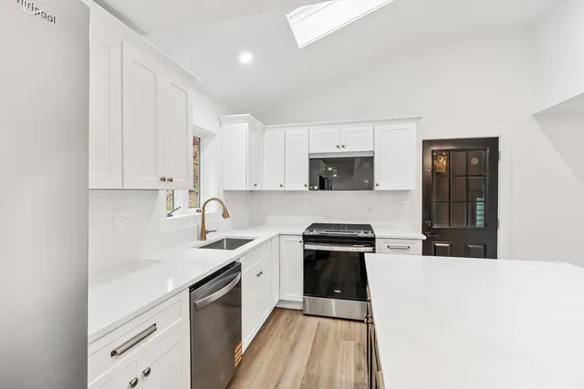 $939,000 | 322 River Road, Andover, MA 01810