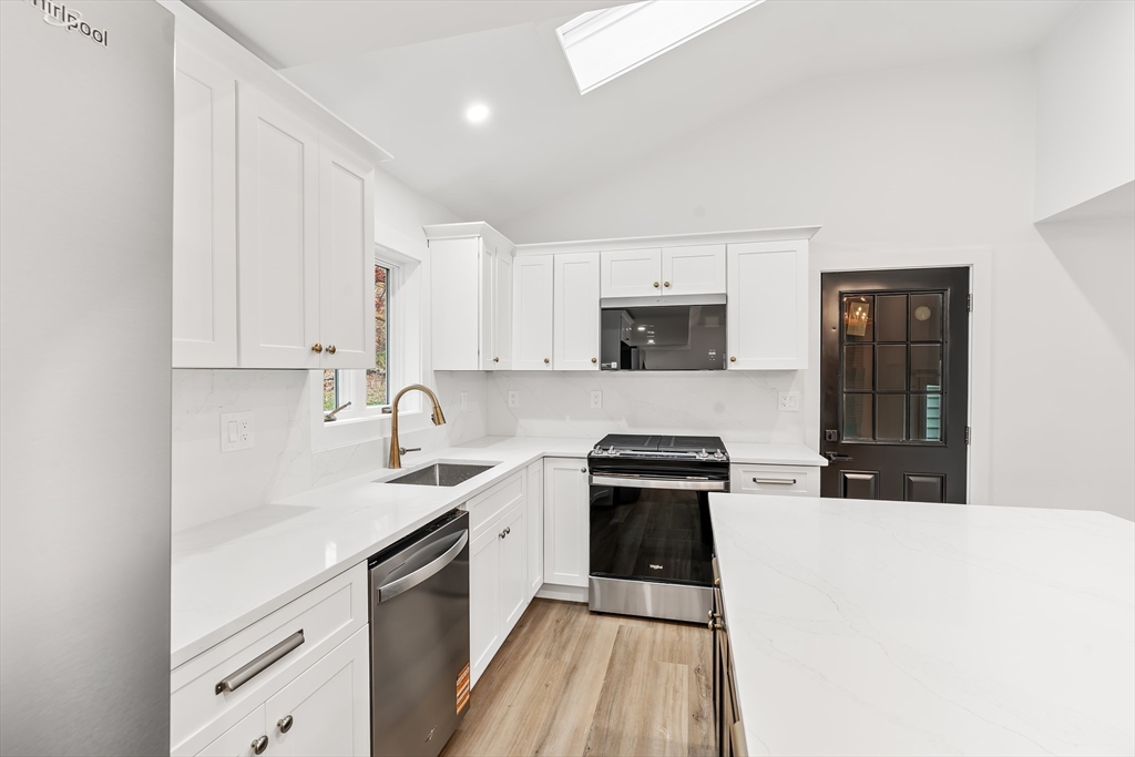 322 River Road Andover, MA 01810 - Photo 6 of 20