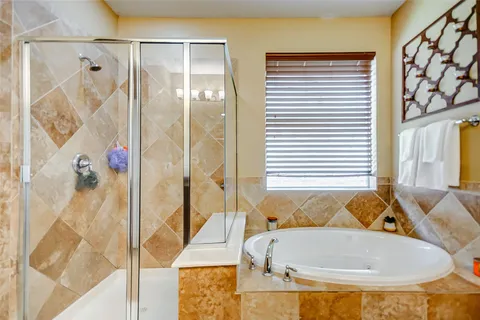 $425,000 | 13407 Douglas Lake Road, Houston, TX 77044