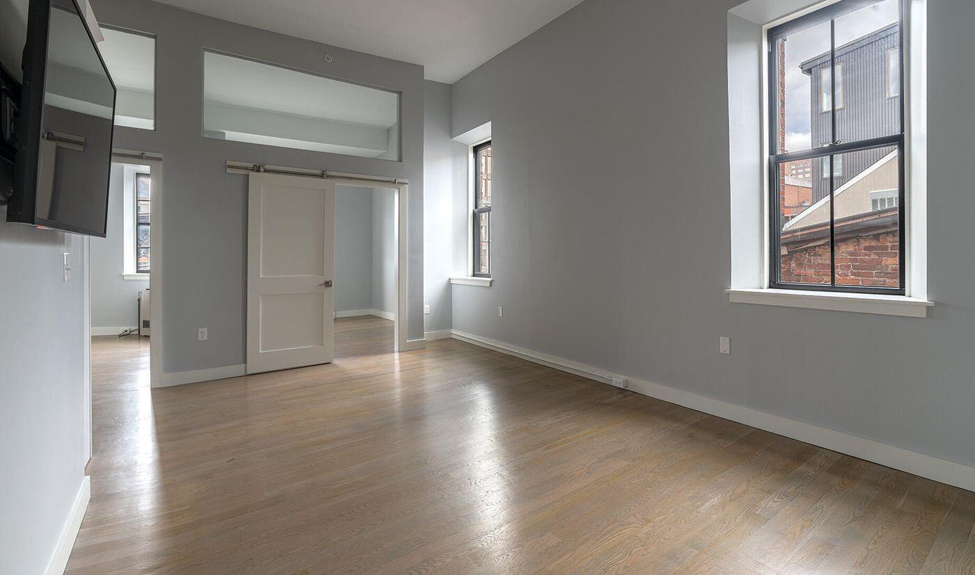 10 Exchange Street, Unit 413 Portland, ME 04101 - Photo 2 of 18 W2-ME2864-LANDVEST_03242610334