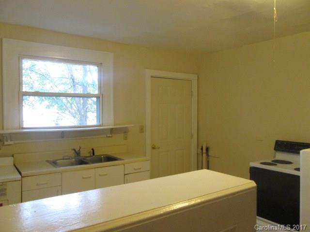 1409 Chippendale Road Charlotte, NC 28205 - Photo 4 of 6 Gallery Image 4