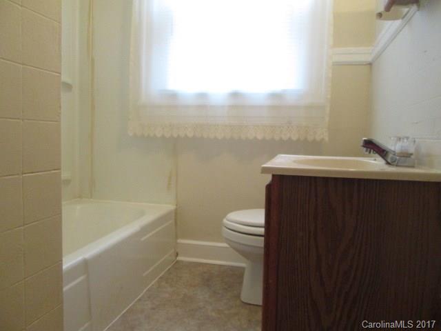 1409 Chippendale Road Charlotte, NC 28205 - Photo 6 of 6 Gallery Image 6