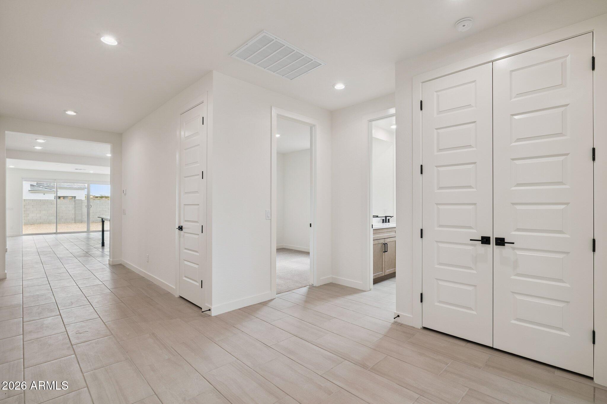 2706 Agave Knl Road Phoenix, AZ 85024 - Photo 4 of 34