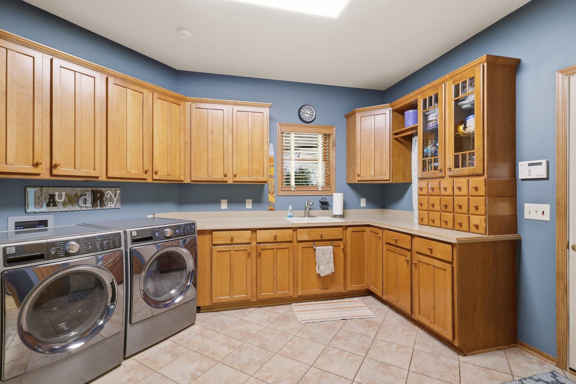 9325 East Six Corners Road Johnstown, WI 53563 - Photo 21 of 42 Laundry Room Main Level