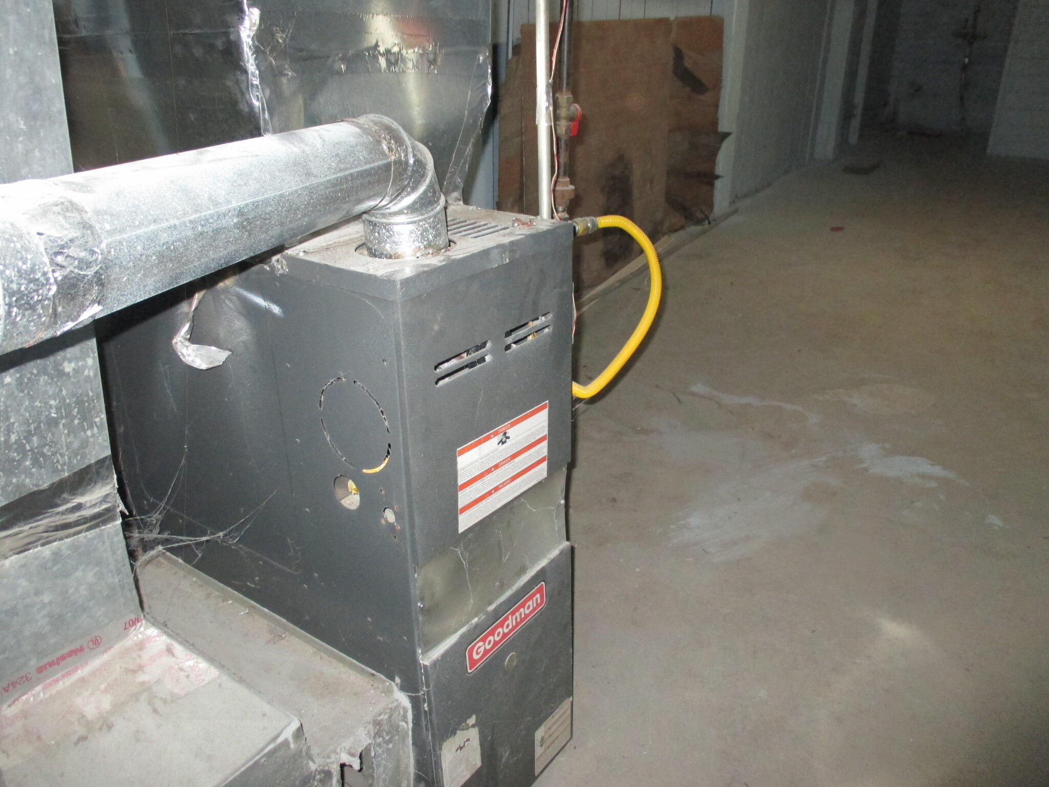 2114 North 28th Street, Unit 2116 Milwaukee, WI 53208 - Photo 16 of 38 IMG_2882