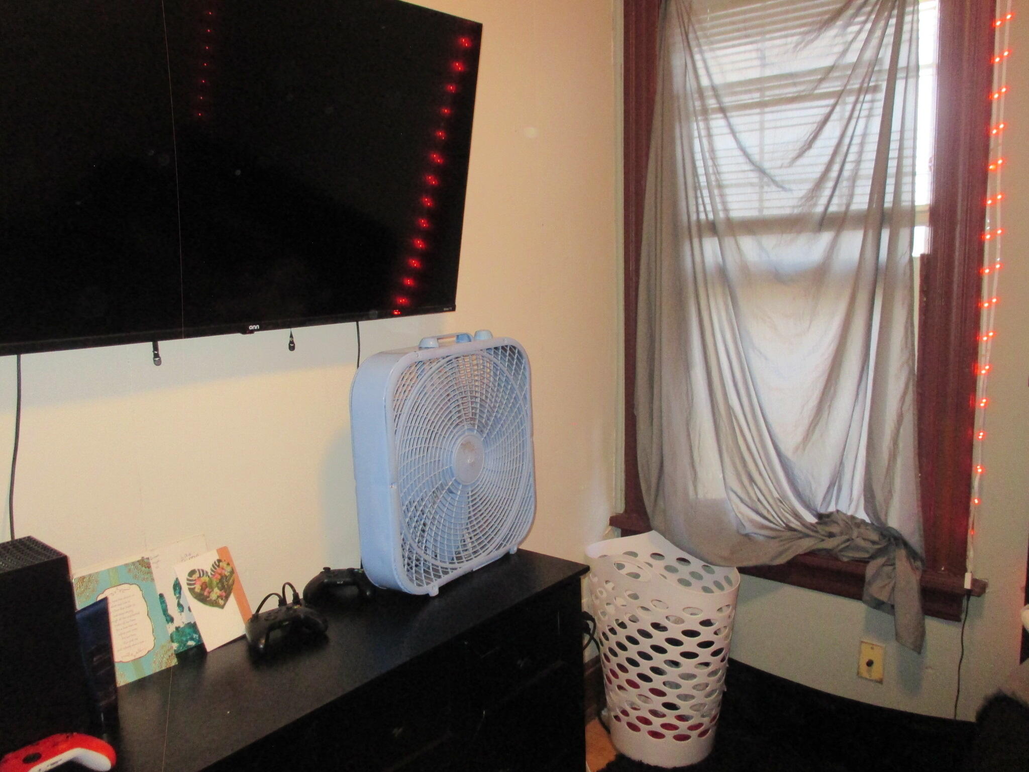 2114 North 28th Street, Unit 2116 Milwaukee, WI 53208 - Photo 34 of 38 IMG_2900