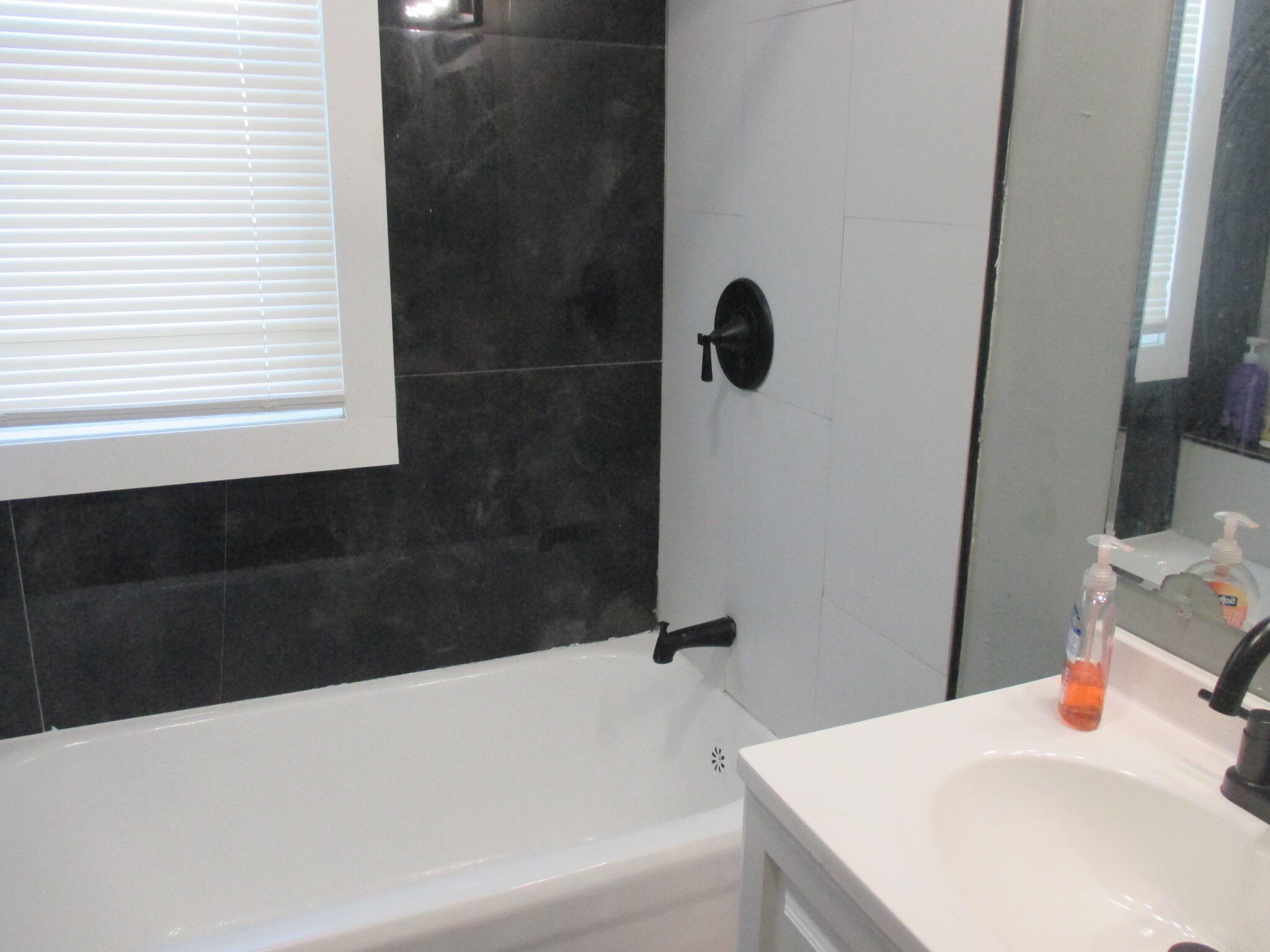 2114 North 28th Street, Unit 2116 Milwaukee, WI 53208 - Photo 10 of 38 IMG_2881