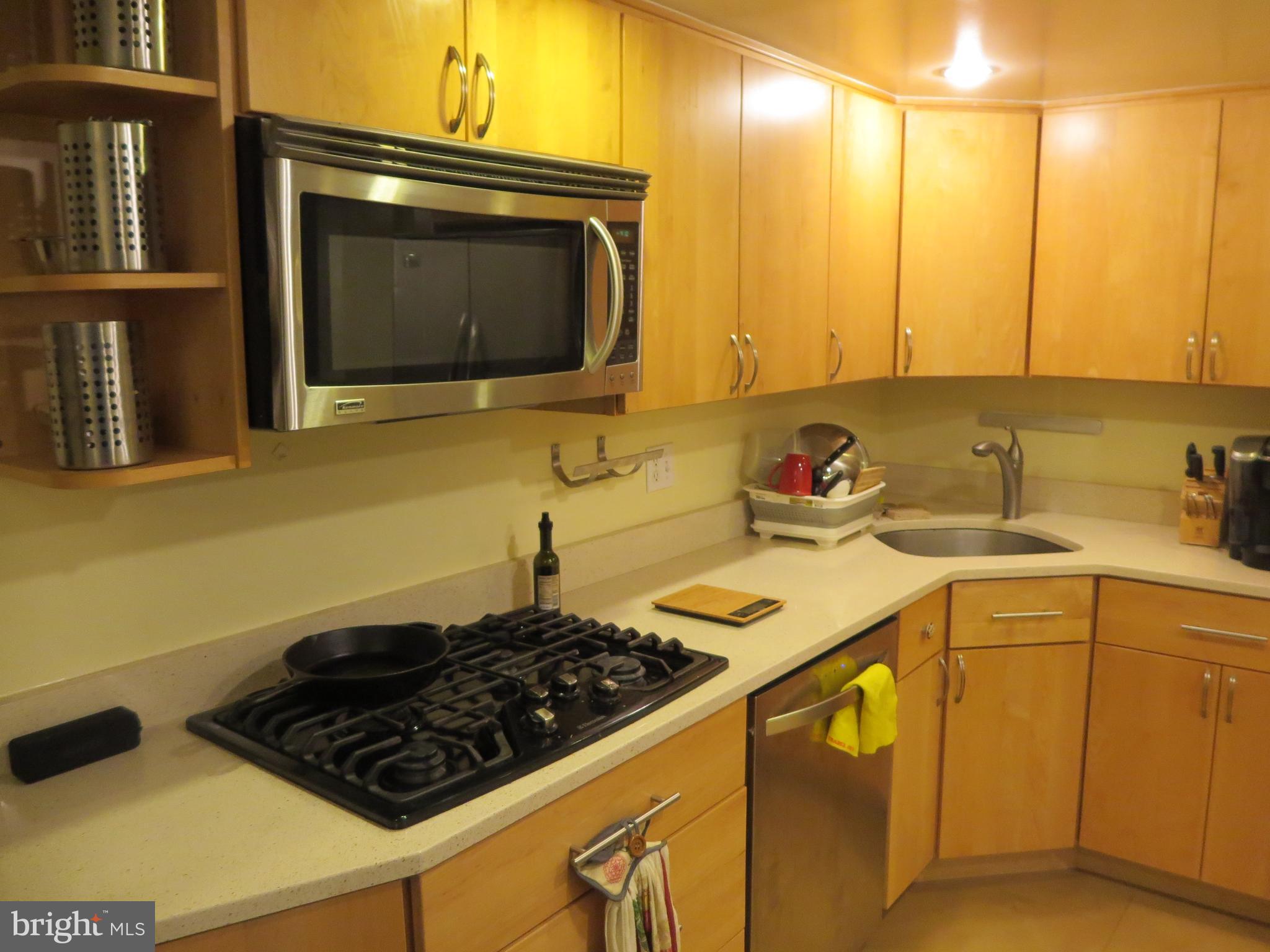 1413 Northgate Square, Unit 1C Reston, VA 20190 - Photo 2 of 22 Kitchen