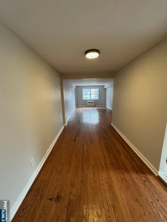 $2,550 | 2195 North Central Road, Unit 2B, Fort Lee, NJ 07024