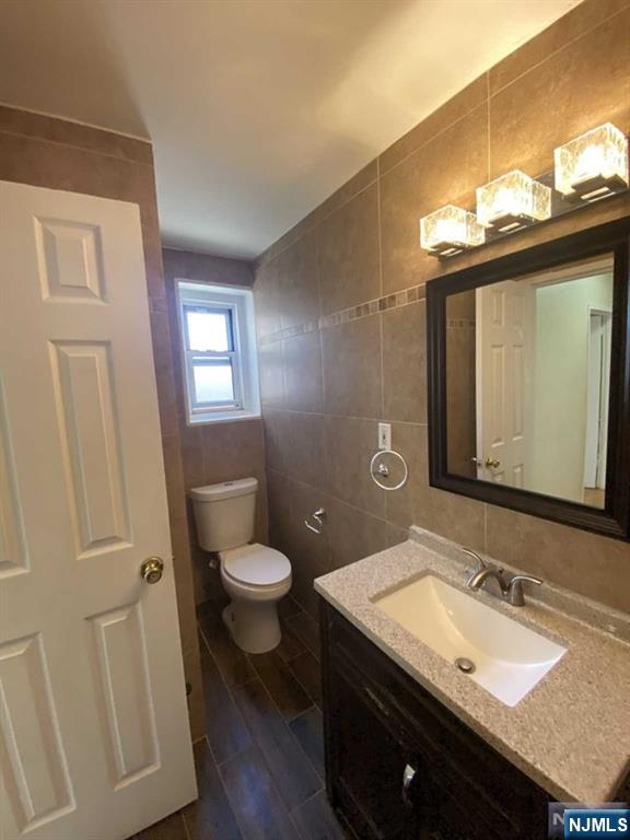 2195 North Central Road, Unit 2B Fort Lee, NJ 07024 - Photo 22 of 24