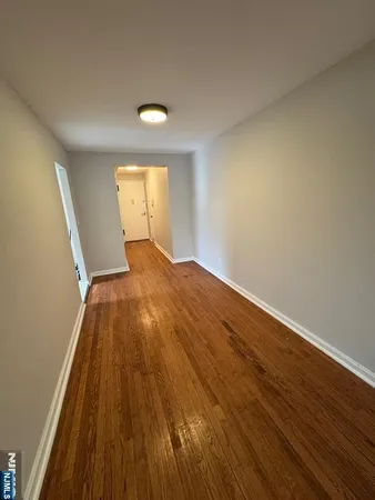 $2,550 | 2195 North Central Road, Unit 2B, Fort Lee, NJ 07024