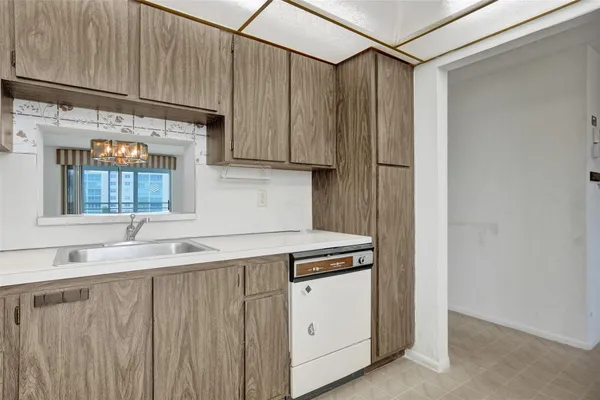 $179,000 | 131 Southeast 3rd Avenue, Unit 304, Dania Beach, FL 33004