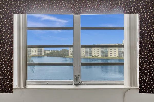 $179,000 | 131 Southeast 3rd Avenue, Unit 304, Dania Beach, FL 33004