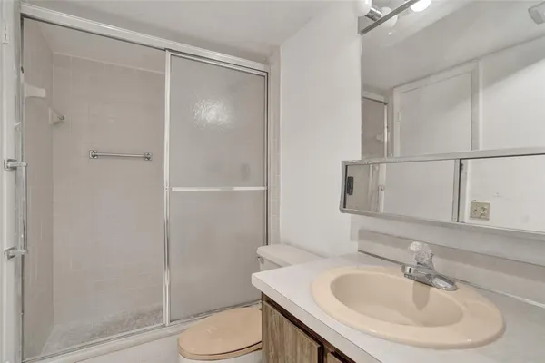 $179,000 | 131 Southeast 3rd Avenue, Unit 304, Dania Beach, FL 33004