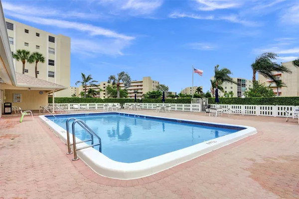 $179,000 | 131 Southeast 3rd Avenue, Unit 304, Dania Beach, FL 33004