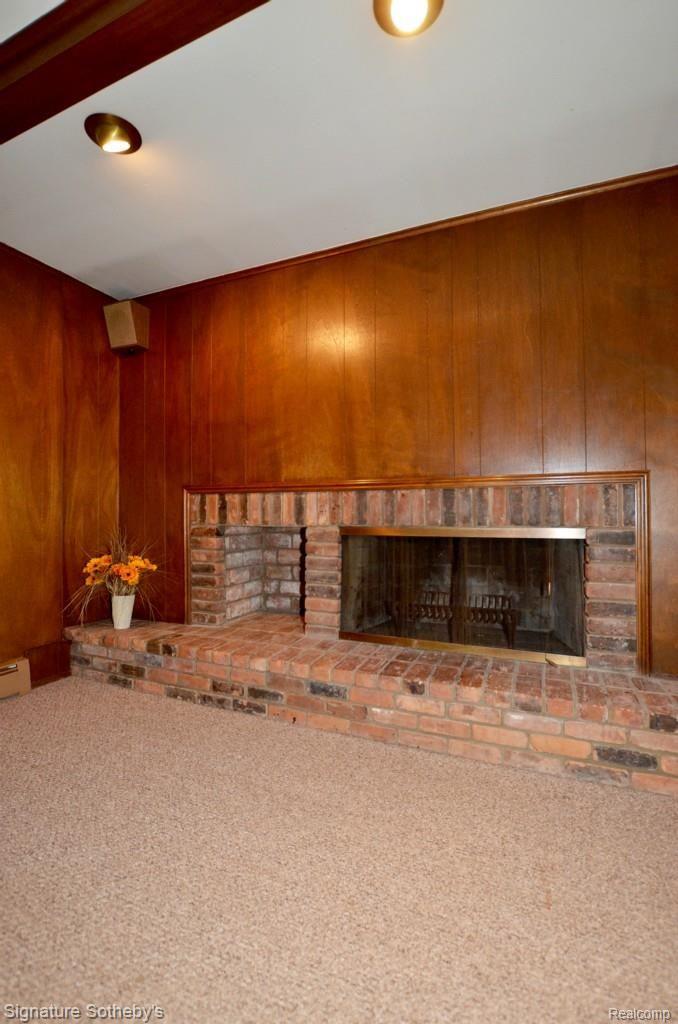 5320 Echo Road Bloomfield Hills, MI 48302 - Photo 40 of 71 family room fp.jpg