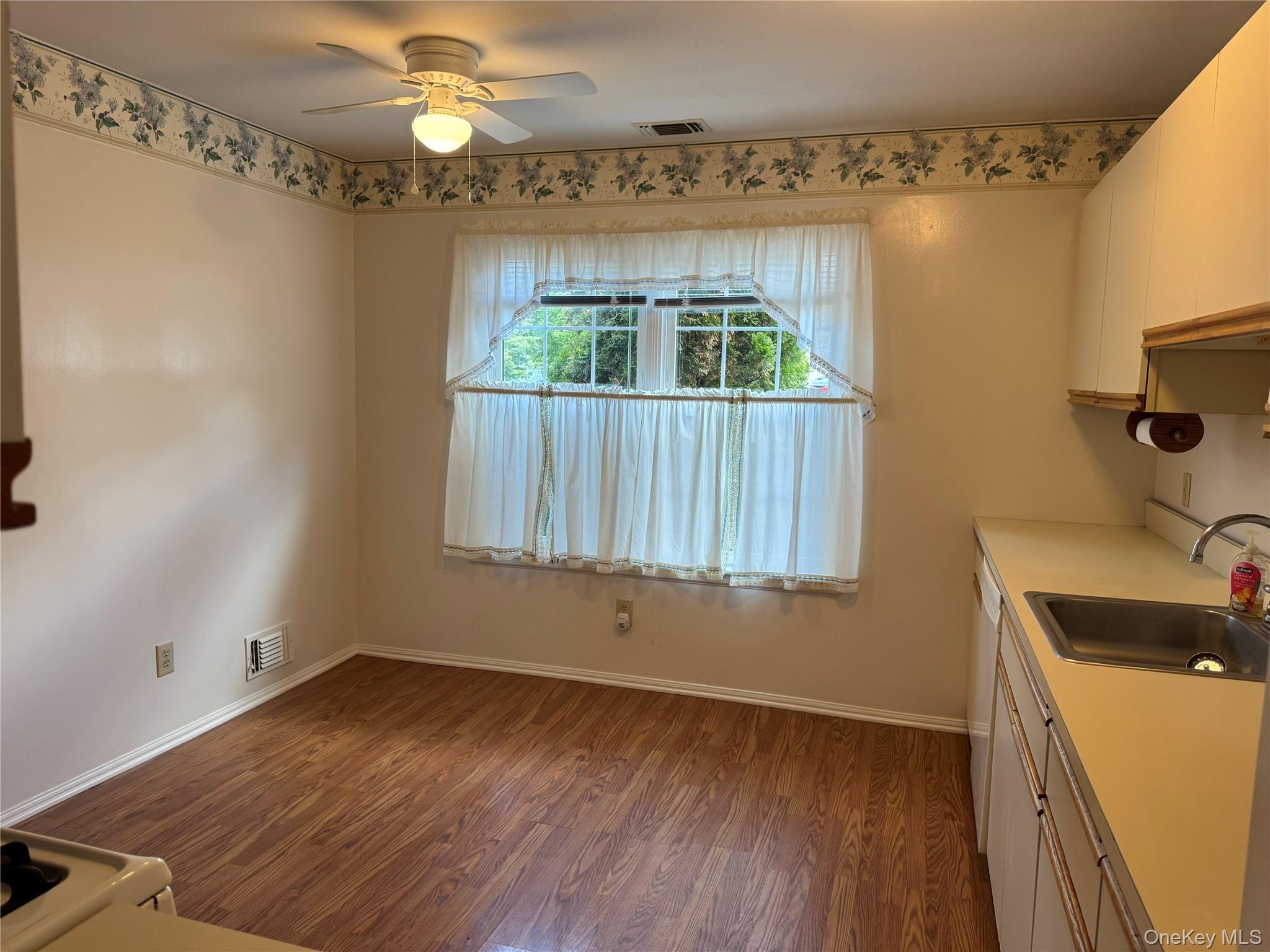 24 Olde Wagon Road Warwick, NY 10990 - Photo 13 of 47