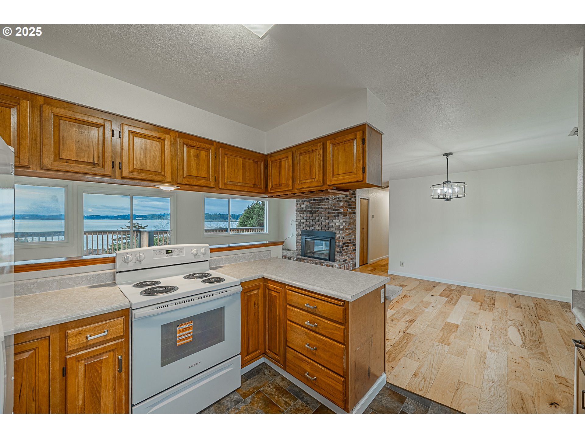 67538 East Bay Road North Bend, OR 97459 - Photo 24 of 48