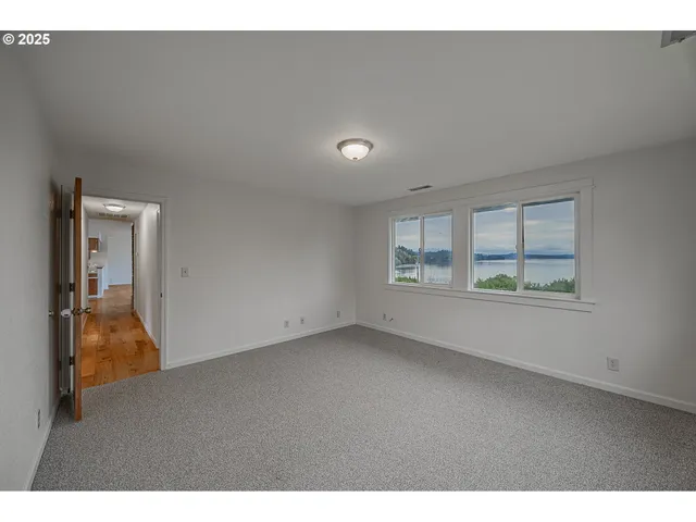 $950,000 | 67538 East Bay Road, North Bend, OR 97459