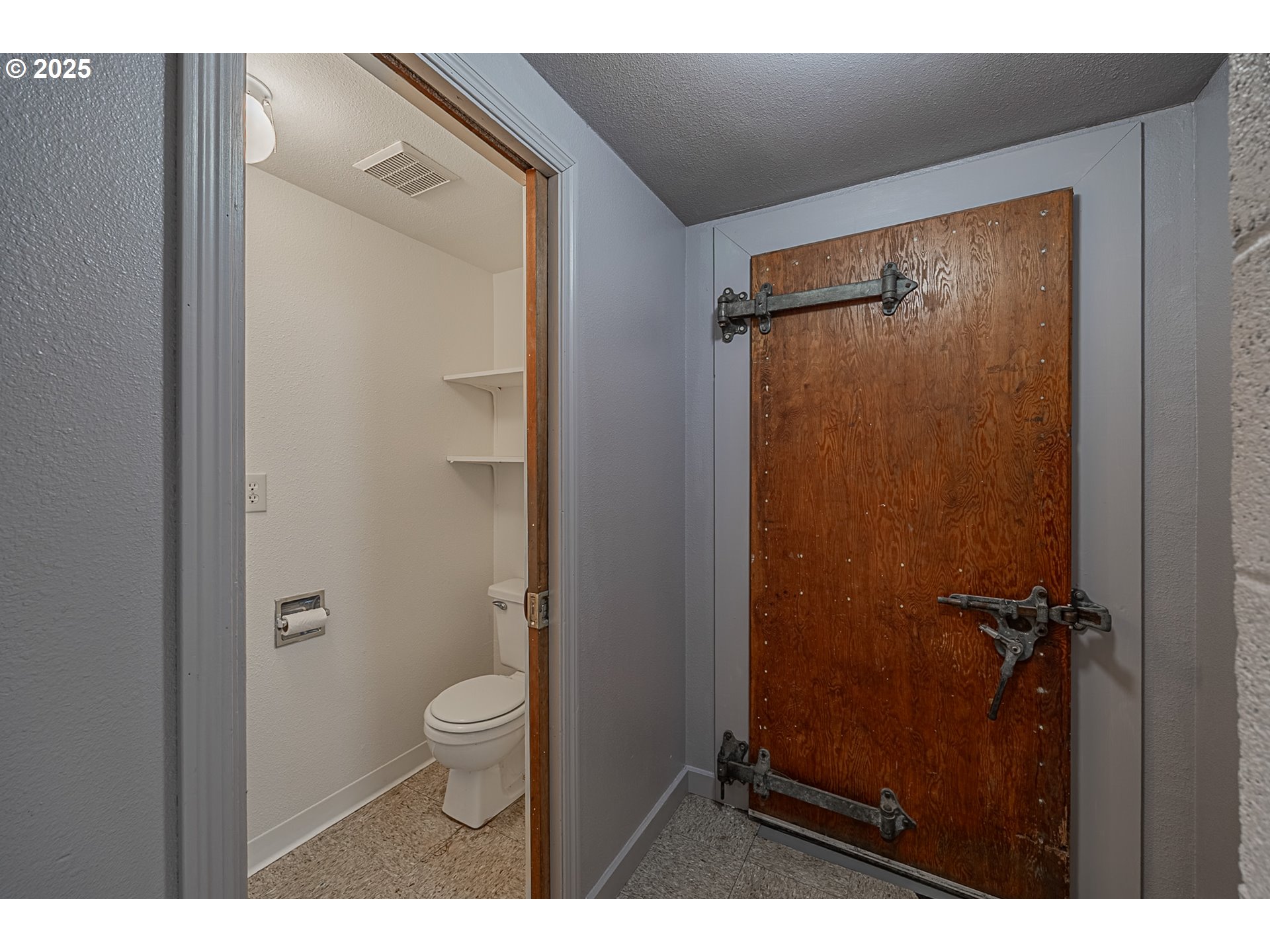 67538 East Bay Road North Bend, OR 97459 - Photo 10 of 48