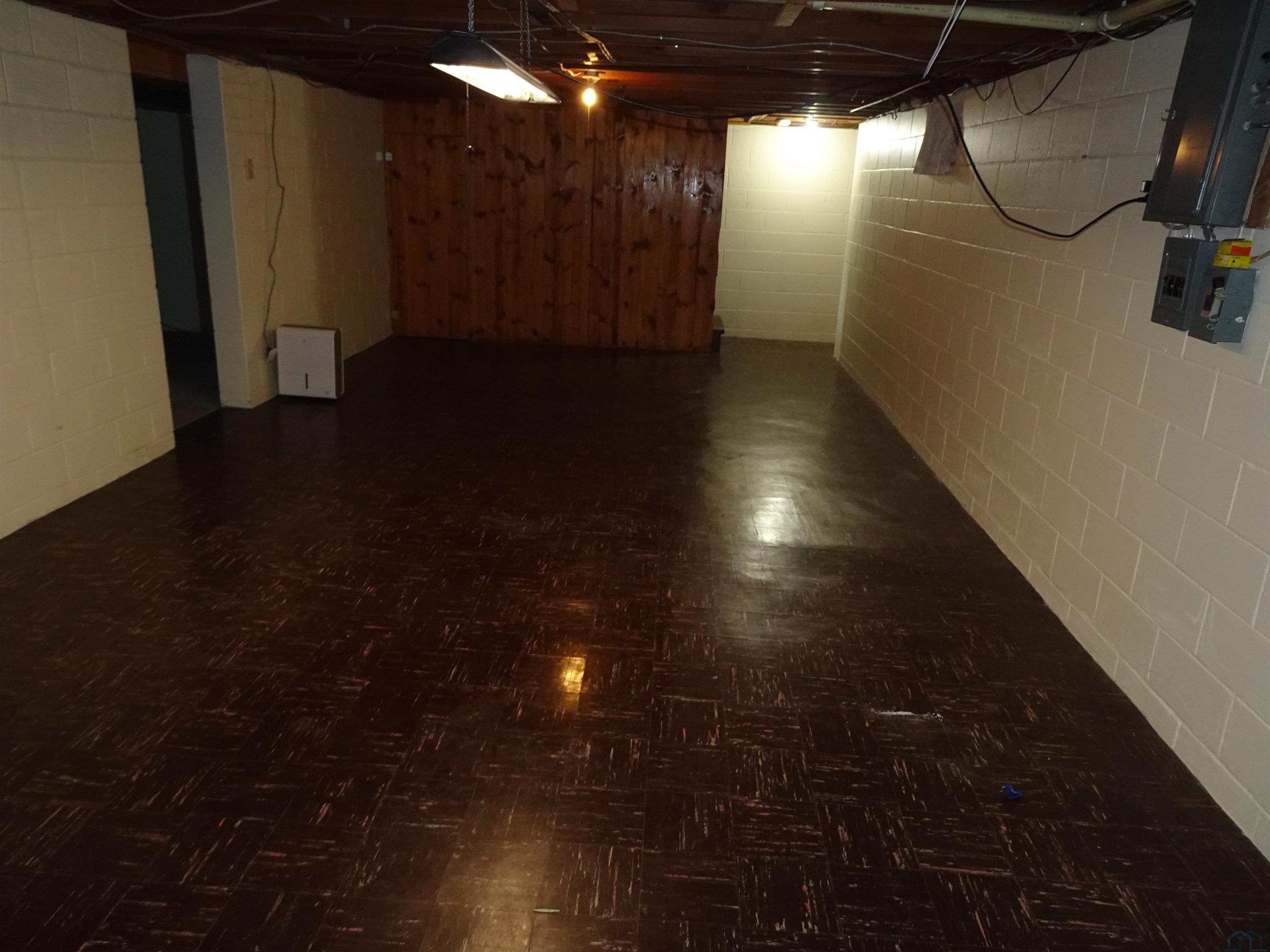 727 4th Street Sheldon, IA 51201 - Photo 15 of 17 Gallery Image 15