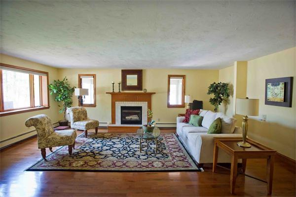 16 Jennings Pond Road Natick, MA 01760 - Photo 4 of 15
