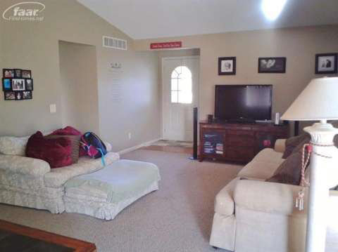 9478 Torrey Road Grand Blanc, MI 48439 - Photo 5 of 17 20420448-4.JPG
