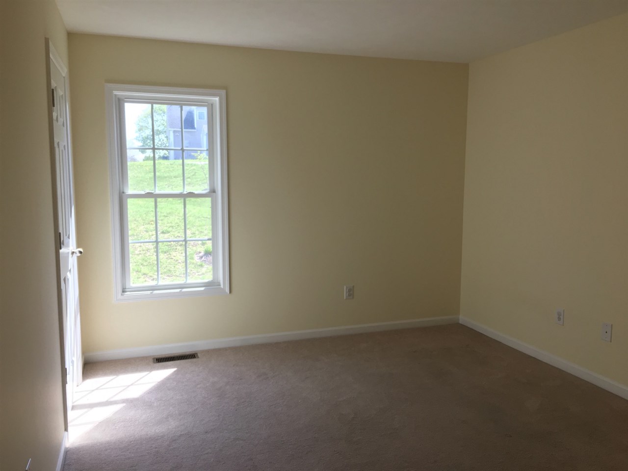 32 Fox Crest Ridge Staunton, VA 24401 - Photo 26 of 32 an empty room with a window